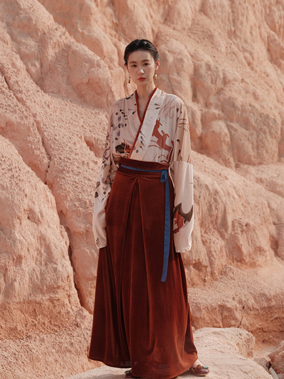 A Closer Look: Dunhuang Costume vs. Hanfu - How They Differ