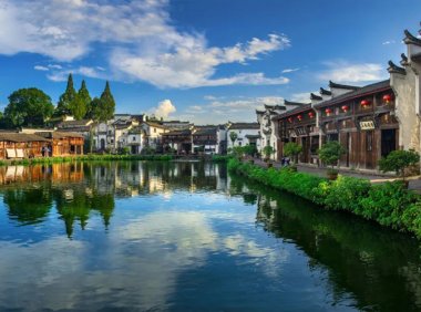 Hidden Gems of Jiangnan: Discovering the Allure of Zhuge Bagua Village - Enigmatic Anhui Architecture