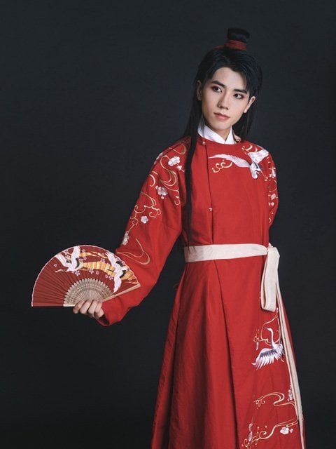 How to Chose Pretty Chinese New Year Traditional Clothing for Festival
