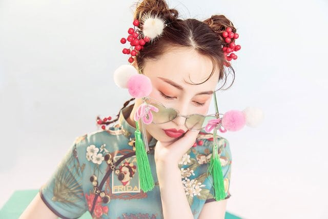 chinese women love fashion qipao